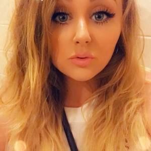 Meet your Posher, Carly